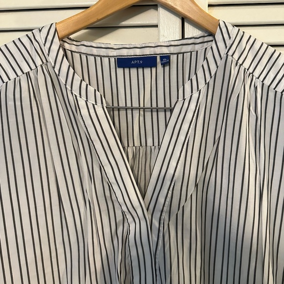 🍄Last Chance🍄 Apt 9 Striped Blouse - Picture 2 of 4